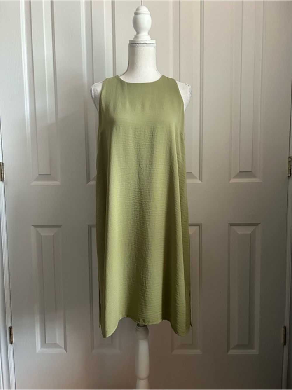 KENNETH COLE REACTION Lined Sleeveless Midi Shift Dress, Olive Green Size Medium